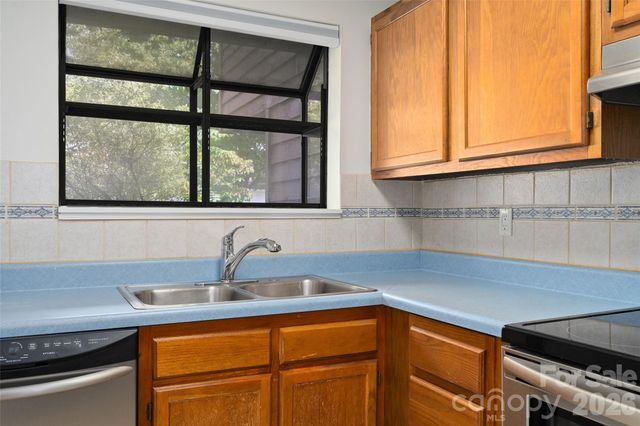 36 Meadows Lane, Maggie Valley, NC 28751