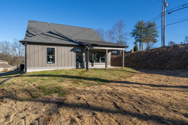 294 Running Oak Drive, Ringgold, GA 30736