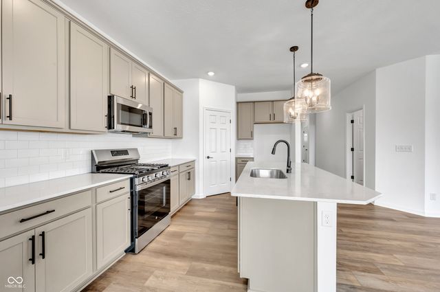 3217 Heather Drive, Bargersville, IN 46106