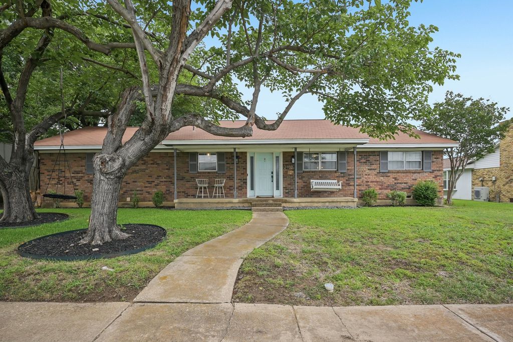 2102 Quail Run, Mckinney, TX 75071