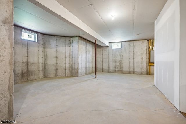 47 Asbury Rd, Independence Twp., NJ 07840