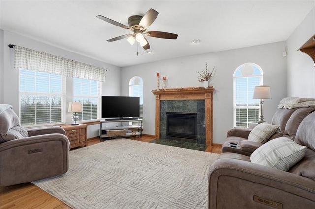 29001 219th Street, Easton, KS 66020