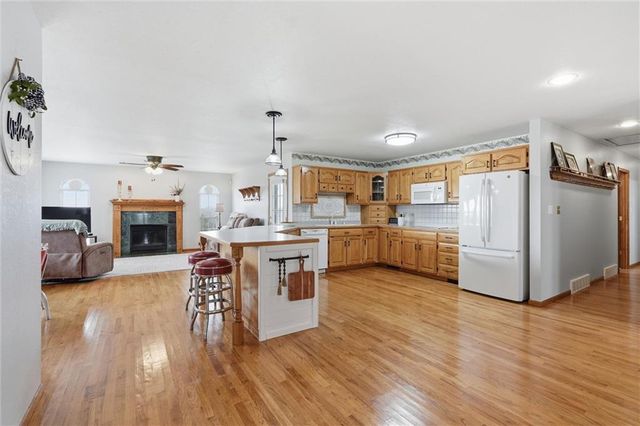 29001 219th Street, Easton, KS 66020