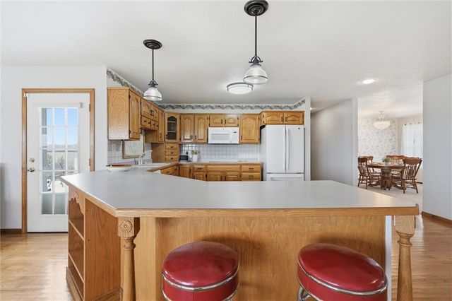 29001 219th Street, Easton, KS 66020