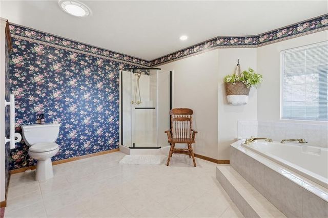 29001 219th Street, Easton, KS 66020