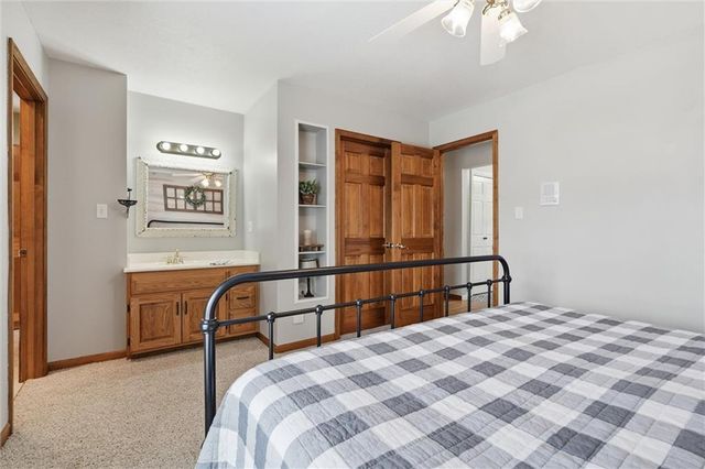 29001 219th Street, Easton, KS 66020