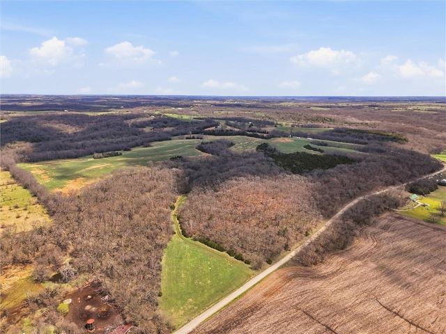 29001 219th Street, Easton, KS 66020