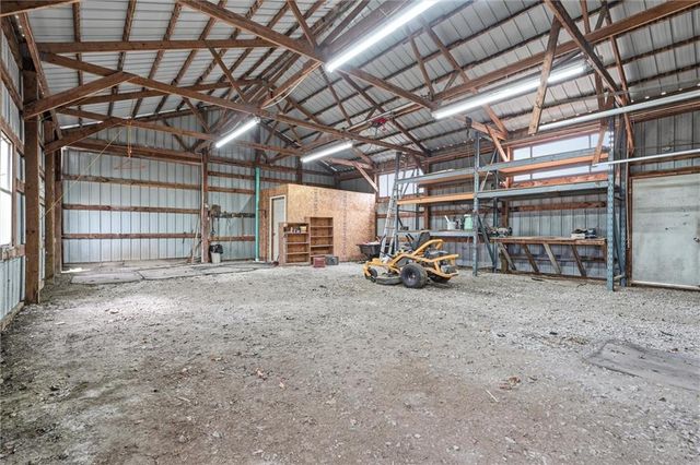 29001 219th Street, Easton, KS 66020
