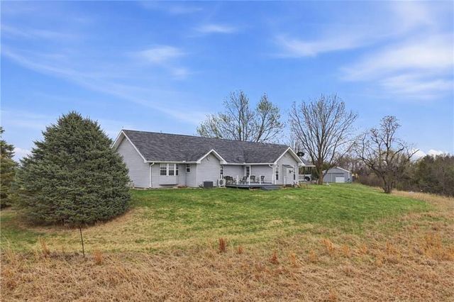 29001 219th Street, Easton, KS 66020