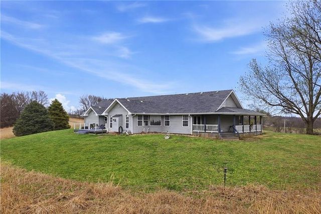 29001 219th Street, Easton, KS 66020