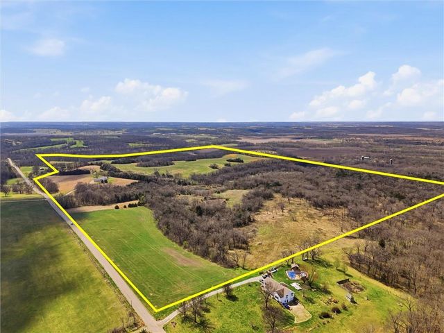 29001 219th Street, Easton, KS 66020