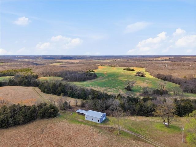 29001 219th Street, Easton, KS 66020