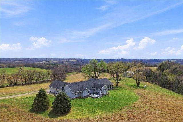 29001 219th Street, Easton, KS 66020