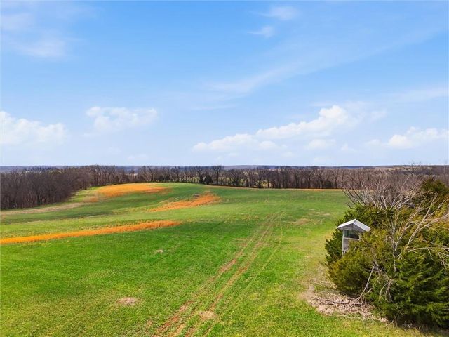 29001 219th Street, Easton, KS 66020