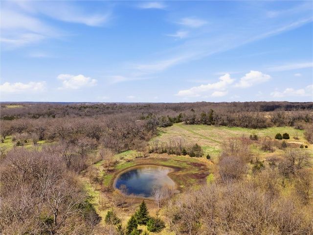 29001 219th Street, Easton, KS 66020