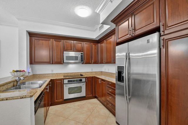3110 Renaissance Way 110, Boynton Beach, FL 33426