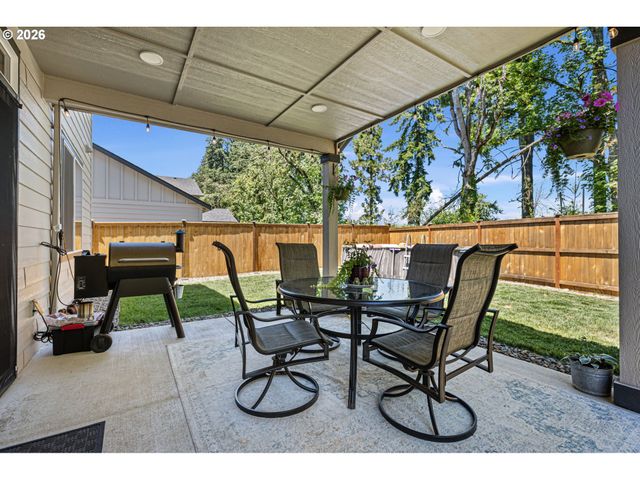 4994 CEDAR VIEW Dr, Springfield, OR 97478