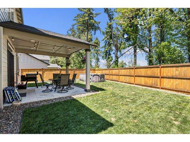 4994 CEDAR VIEW Dr, Springfield, OR 97478
