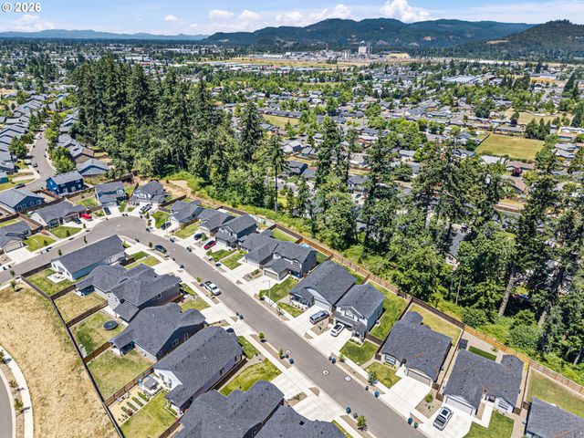4994 CEDAR VIEW Dr, Springfield, OR 97478