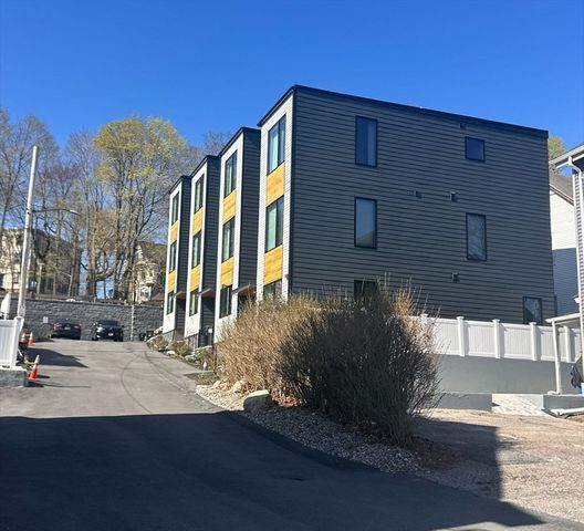 1-7 Wilcutt 5, Boston, MA 02121