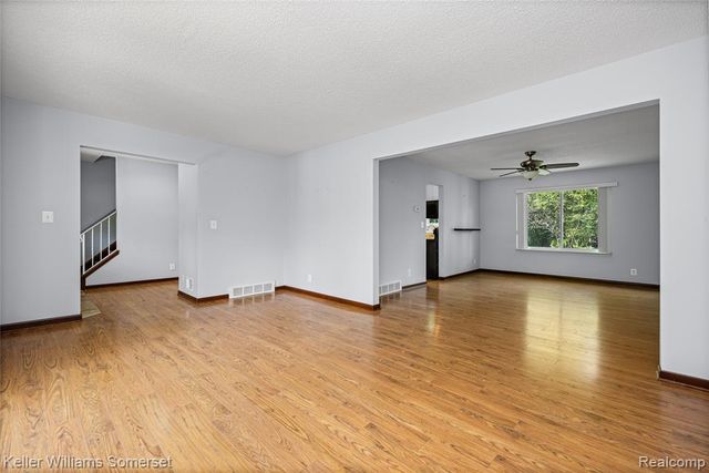 33614 Lakeview Street, New Baltimore, MI 48047