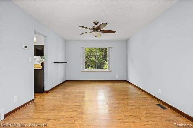 33614 Lakeview Street, New Baltimore, MI 48047