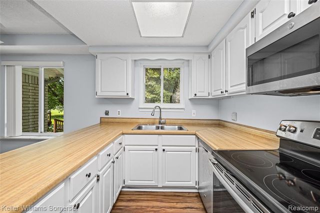 33614 Lakeview Street, New Baltimore, MI 48047