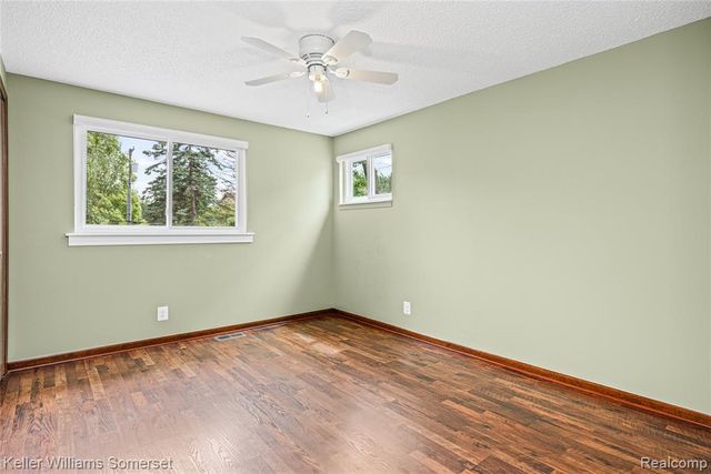 33614 Lakeview Street, New Baltimore, MI 48047