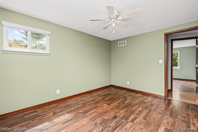 33614 Lakeview Street, New Baltimore, MI 48047