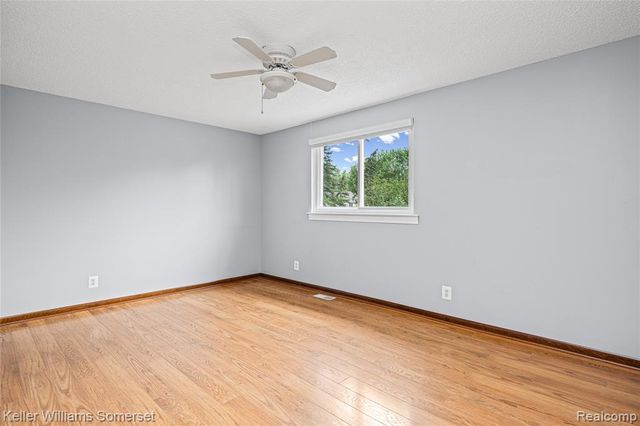 33614 Lakeview Street, New Baltimore, MI 48047