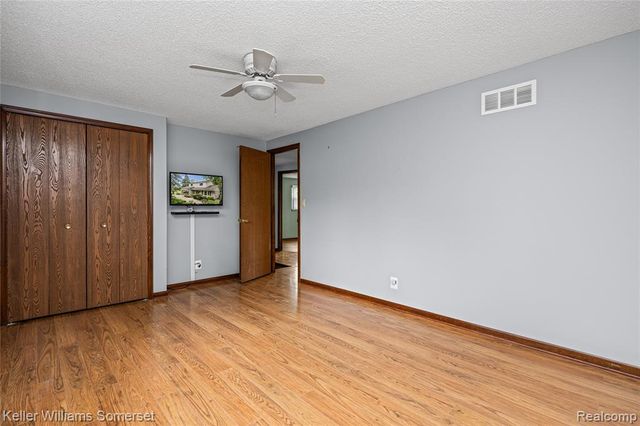33614 Lakeview Street, New Baltimore, MI 48047