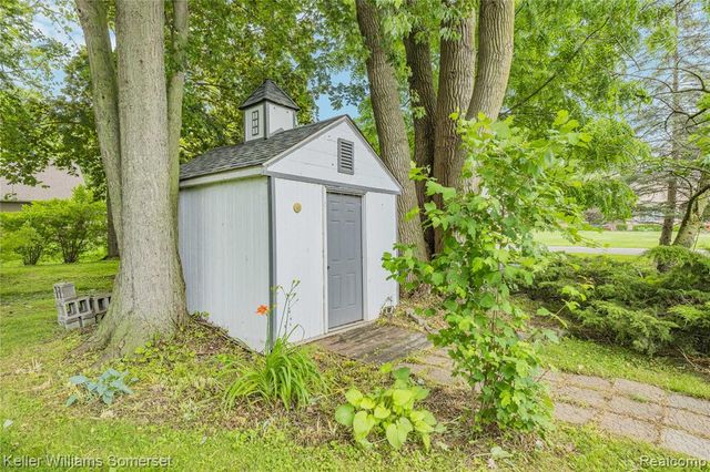 33614 Lakeview Street, New Baltimore, MI 48047