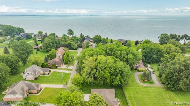 33614 Lakeview Street, New Baltimore, MI 48047