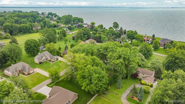 33614 Lakeview Street, New Baltimore, MI 48047
