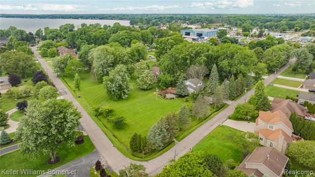 33614 Lakeview Street, New Baltimore, MI 48047