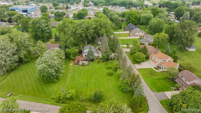 33614 Lakeview Street, New Baltimore, MI 48047