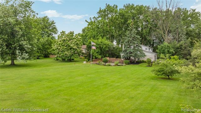 33614 Lakeview Street, New Baltimore, MI 48047