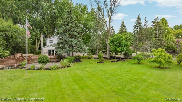 33614 Lakeview Street, New Baltimore, MI 48047