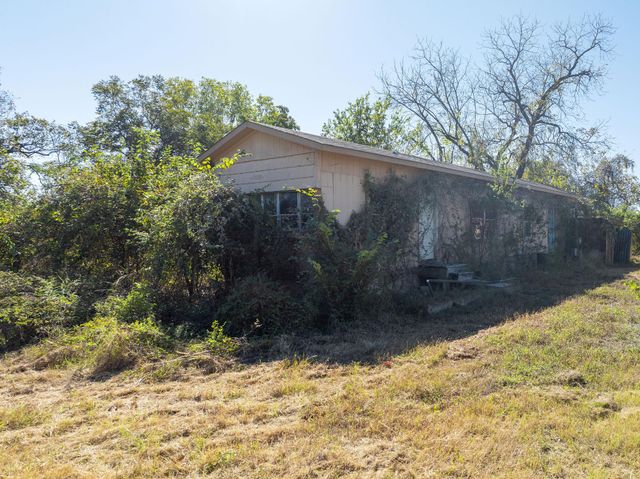 5015 Maufrais LN, Austin, TX 78744