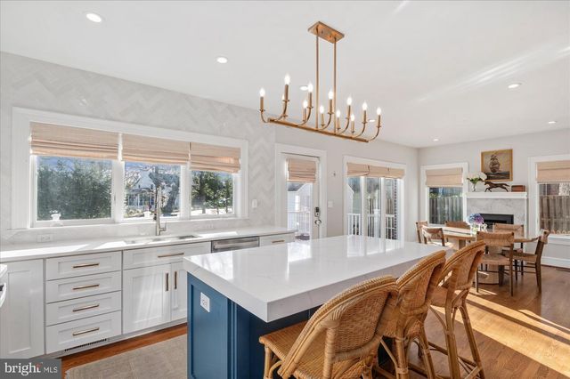 6425 33RD ST NW, Washington, DC 20015