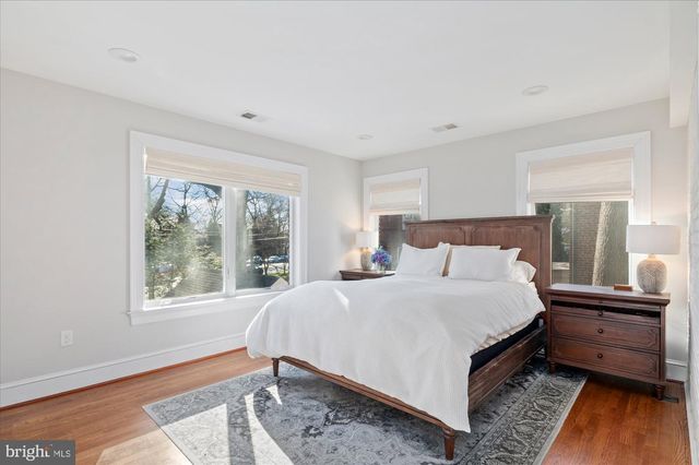 6425 33RD ST NW, Washington, DC 20015