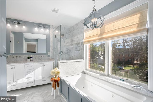 6425 33RD ST NW, Washington, DC 20015