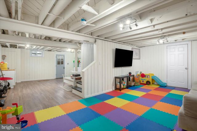 6425 33RD ST NW, Washington, DC 20015