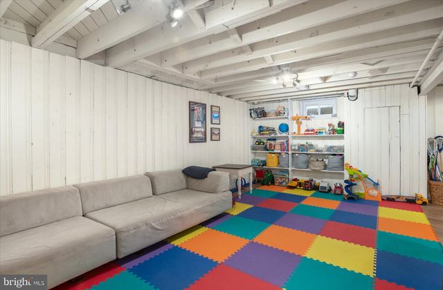 6425 33RD ST NW, Washington, DC 20015