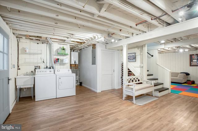 6425 33RD ST NW, Washington, DC 20015