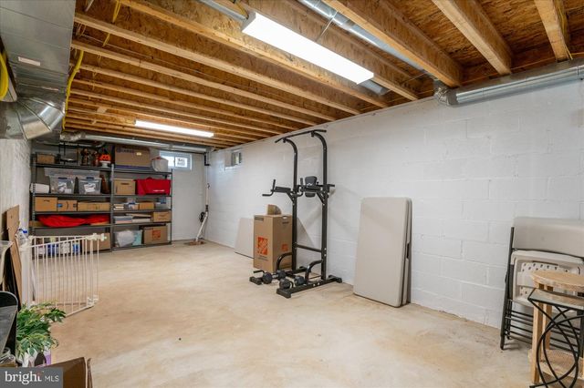 6425 33RD ST NW, Washington, DC 20015