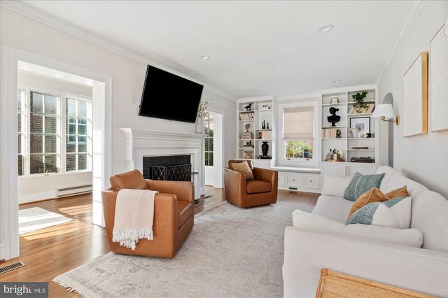 6425 33RD ST NW, Washington, DC 20015