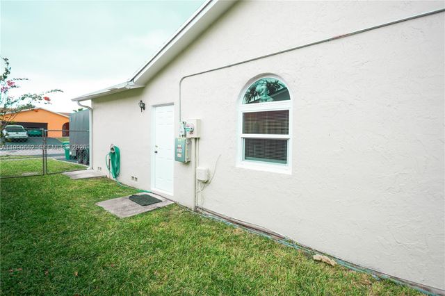26581 SW 122nd Ct, Homestead, FL 33032