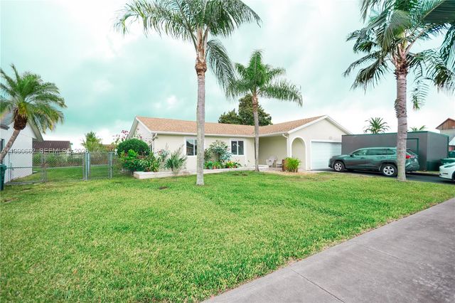 26581 SW 122nd Ct, Homestead, FL 33032