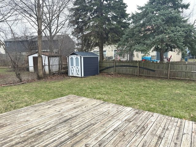 39 Dennison Drive, Glendale Heights, IL 60139